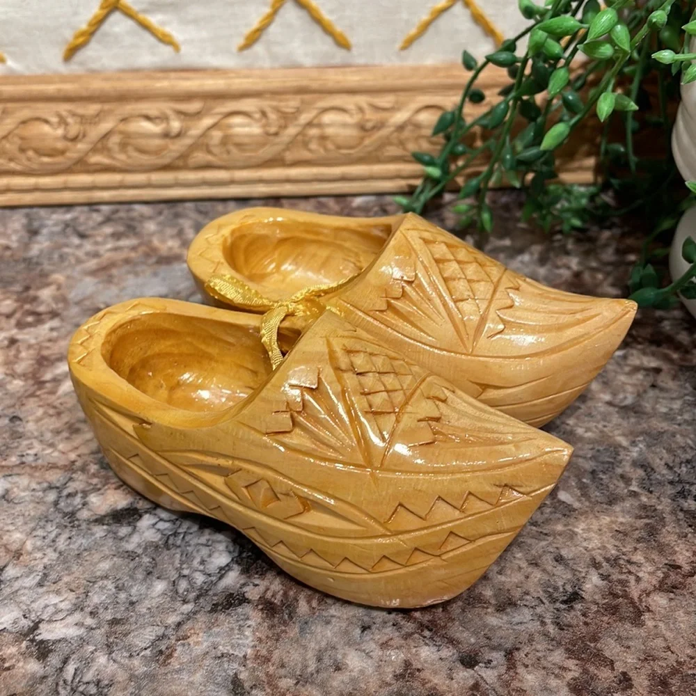 Decorative Dutch shoes